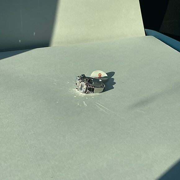 Bomb Party Ring Size 6 "Falling For You" - Picture 5 of 9